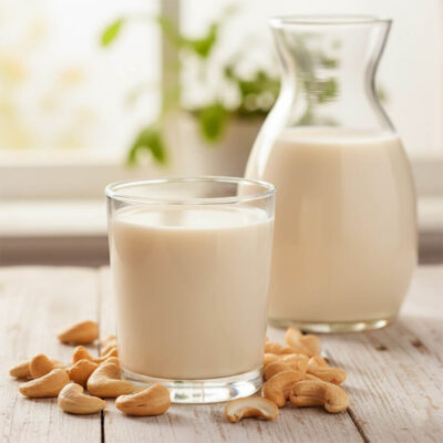 beste vegane Milch-Alternativen und einfaches Rezept für Pflanzenmilch ohne Nussmilchbeutel mit Cashews