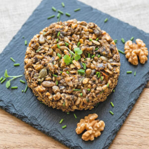 veganes Hackfleisch auf Nussbasis in Rohkostqualität