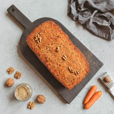 saftiges, veganes, glutenfreies Karottenbrot ohne Hefe - Rezept für veganes Eiweißbrot